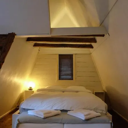 Charming House, Rare Historic House From 1779, Whole House 아파트