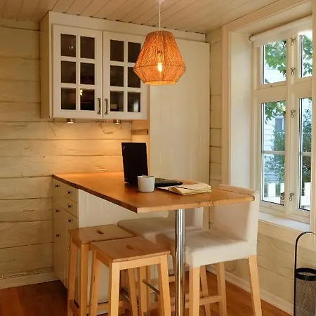 Charming House, Rare Historic House From 1779, Whole House 아파트 베르겐