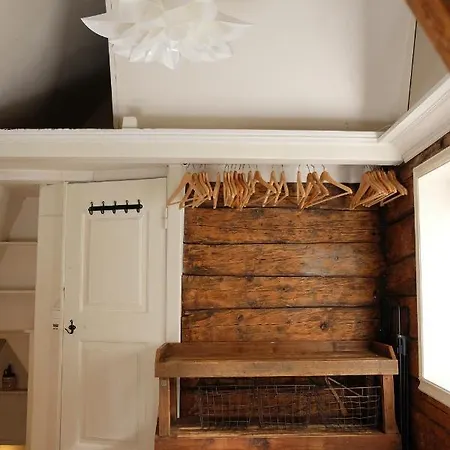 Charming House, Rare Historic House From 1779, Whole House アパート ベルゲン