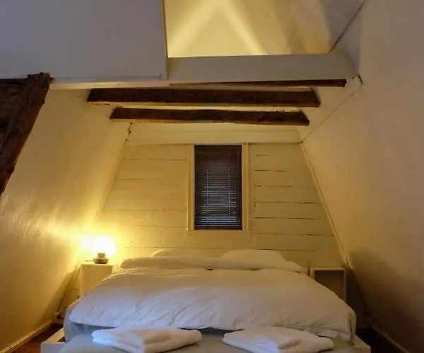 Charming House, Rare Historic House From 1779, Whole House Apartman