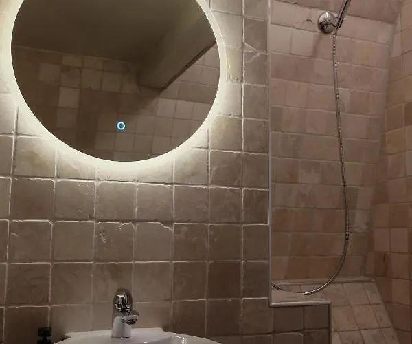 Charming House, Rare Historic House From 1779, Whole House Apartman