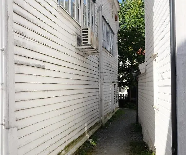 Charming House, Rare Historic House From 1779, Whole House Appartamento