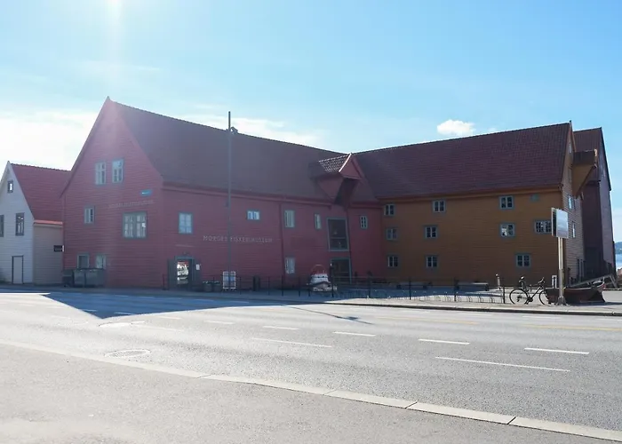 Апартаменты Charming House, Rare Historic House From 1779, Whole House *