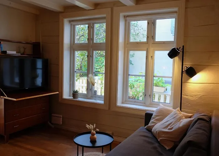 Charming House, Rare Historic House From 1779, Whole House *