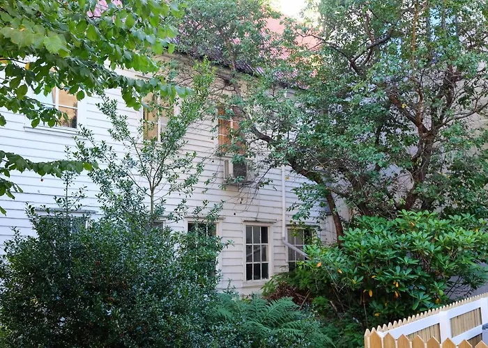 Charming House, Rare Historic House From 1779, Whole House Μπέργκεν